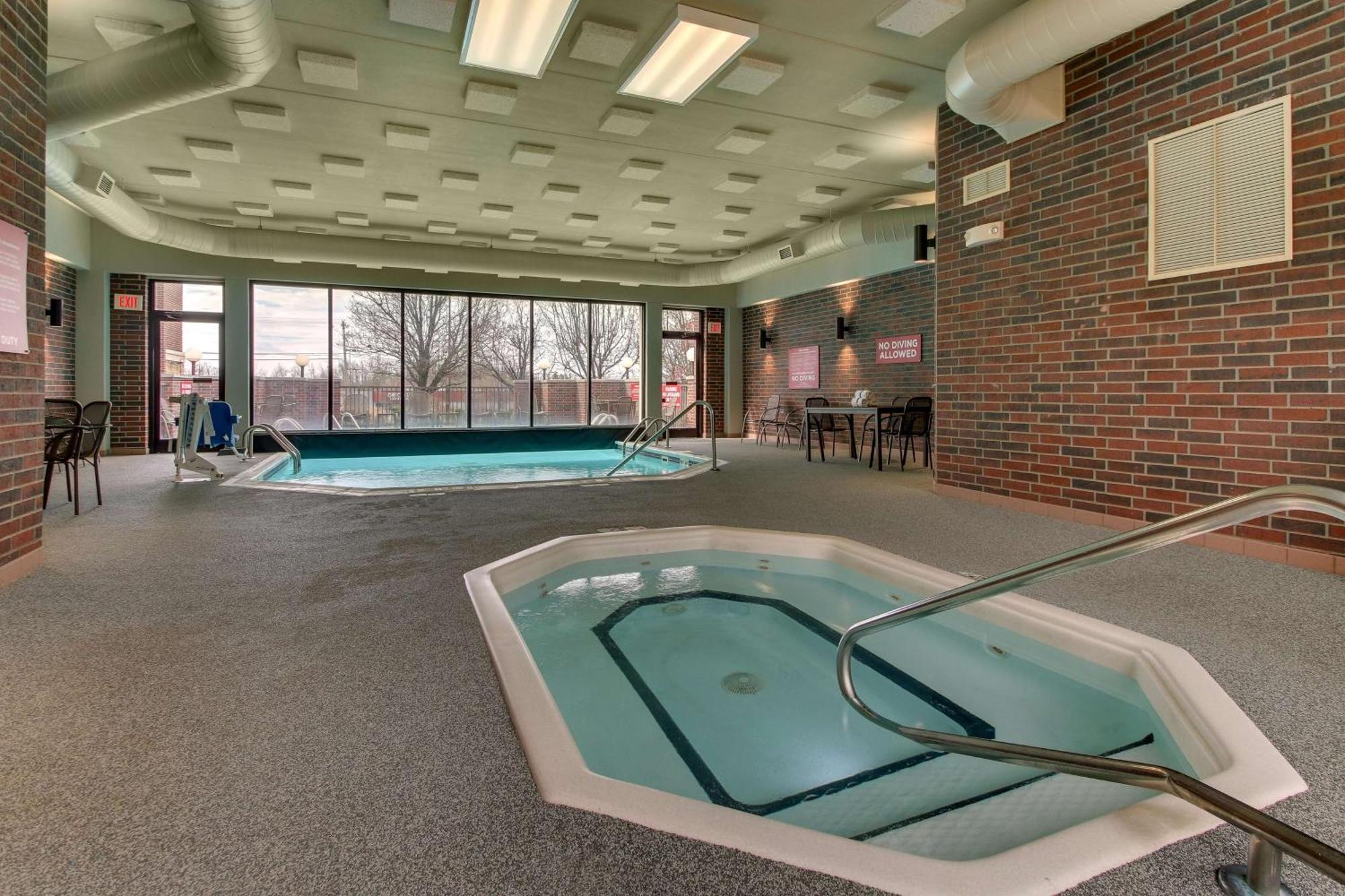 Drury Inn & Suites Poplar Bluff Ngoại thất bức ảnh