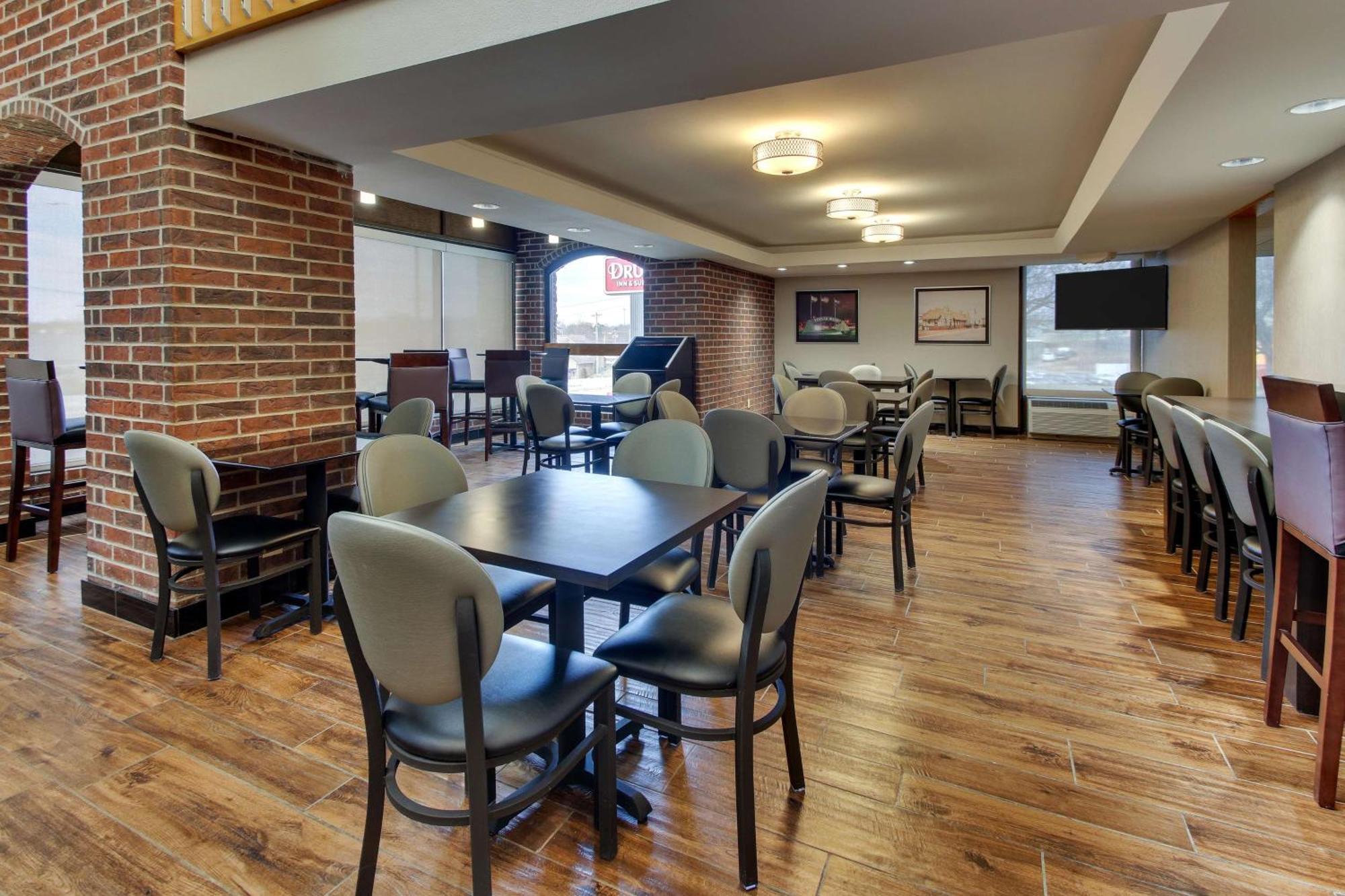 Drury Inn & Suites Poplar Bluff Ngoại thất bức ảnh
